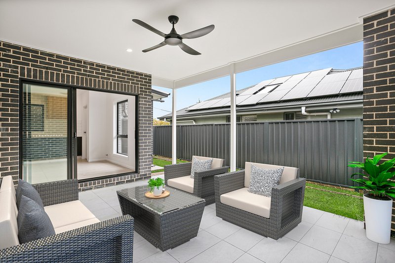 Photo - 3/10 Taylor Road, Albion Park NSW 2527 - Image 1