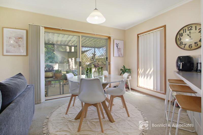 Photo - 3/10 Thrush Court, West Wodonga VIC 3690 - Image 4