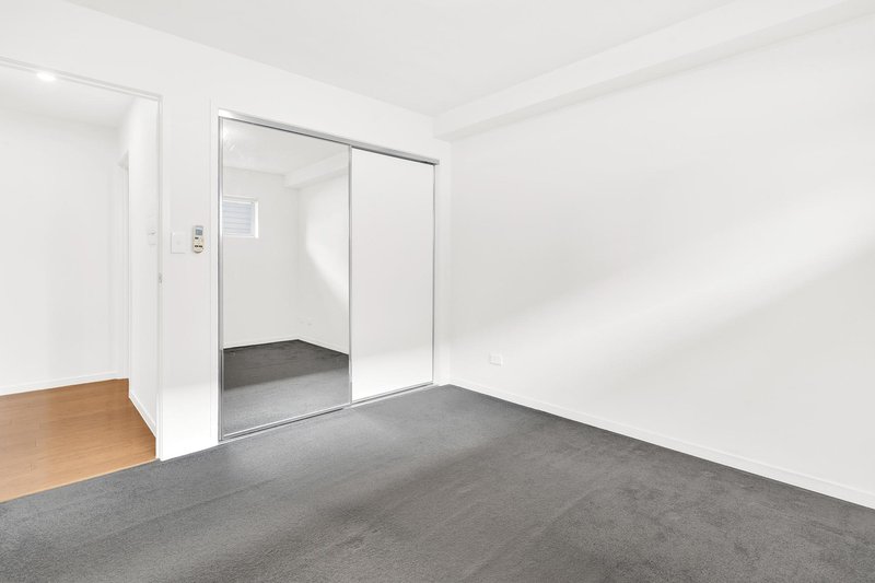 Photo - 3/10 Troubridge Street, Mount Gravatt East QLD 4122 - Image 6
