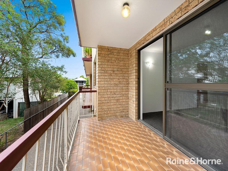 Photo - 3/10 Ward Street, Indooroopilly QLD 4068 - Image 7