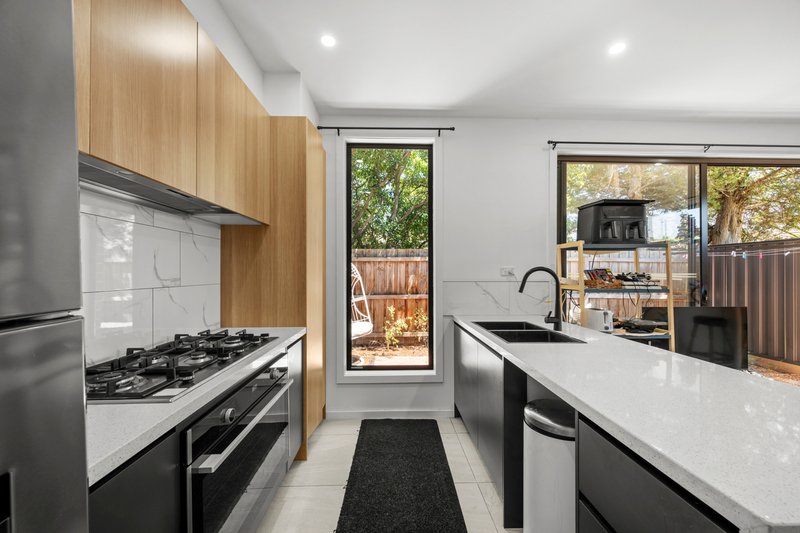 Photo - 3/1003 Pascovale Road, Jacana VIC 3047 - Image 5
