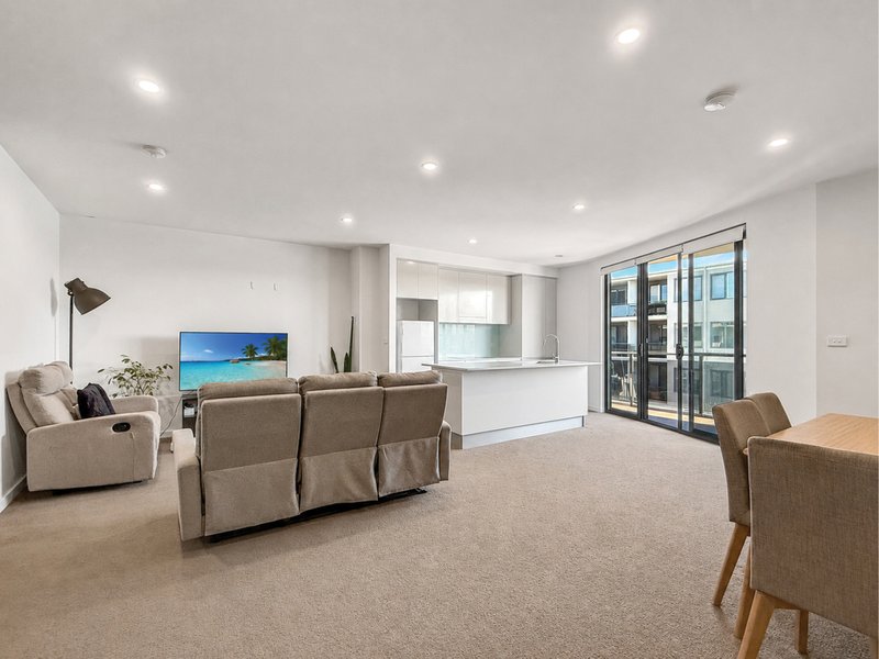 Photo - 310/11 Ernest Street, Belmont NSW 2280 - Image 3
