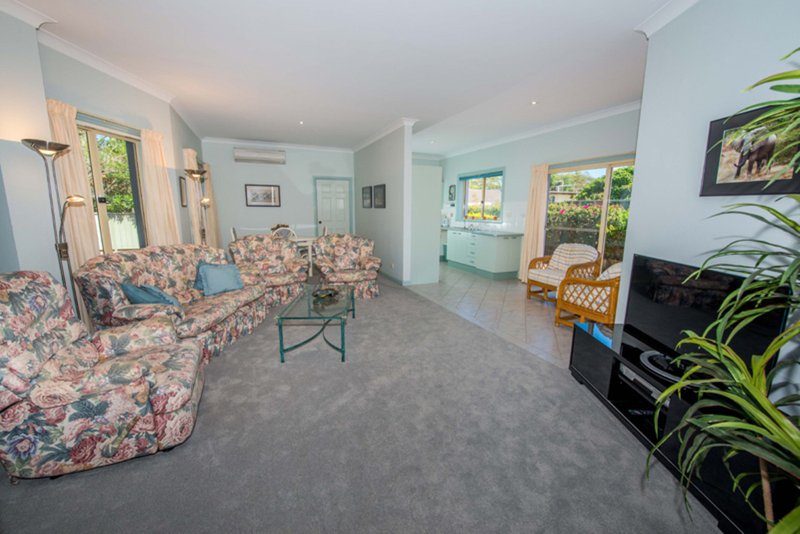 Photo - 3/102 Tomaree Road, Shoal Bay NSW 2315 - Image 3