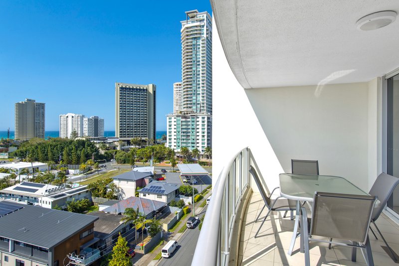 Photo - 3102/21-31 Cypress Avenue, Surfers Paradise QLD 4217 - Image 2