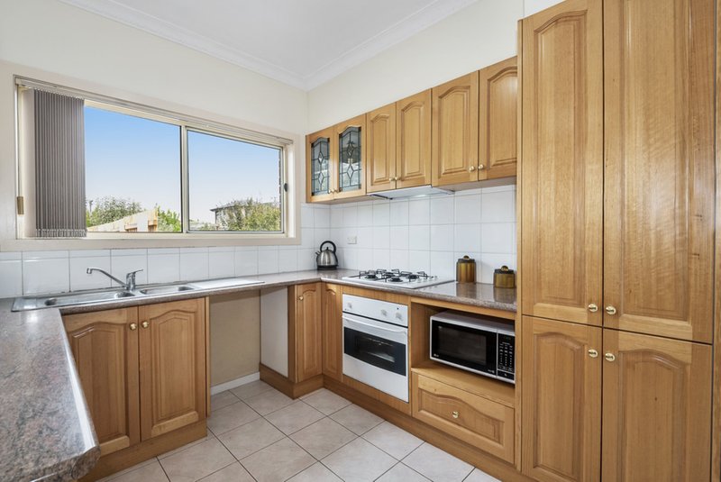 Photo - 3/103 Hickford Street, Reservoir VIC 3073 - Image 5