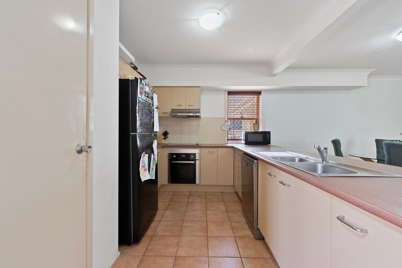 Photo - 3/103 Pohlman Street, Southport QLD 4215 - Image 3