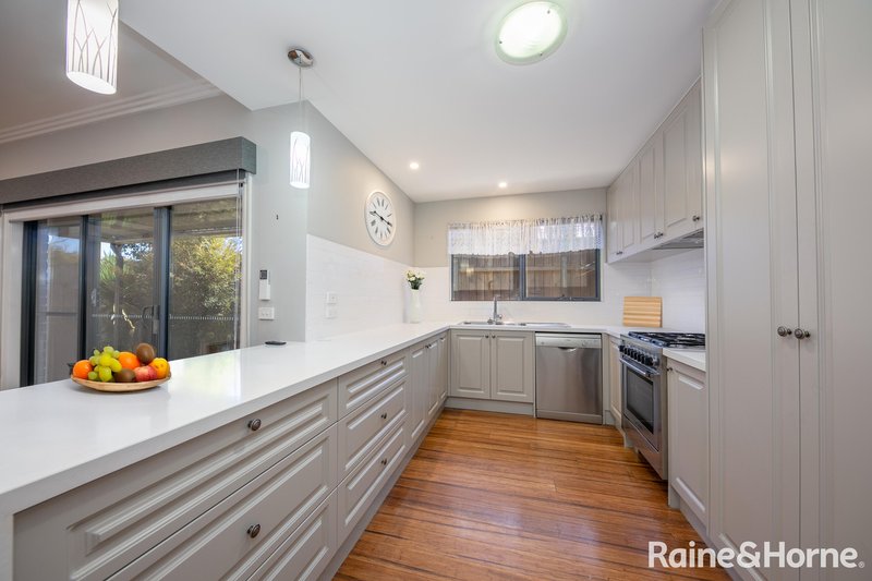 Photo - 3/104 Station Road, Gisborne VIC 3437 - Image 6