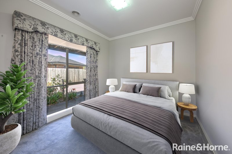 Photo - 3/104 Station Road, Gisborne VIC 3437 - Image 9
