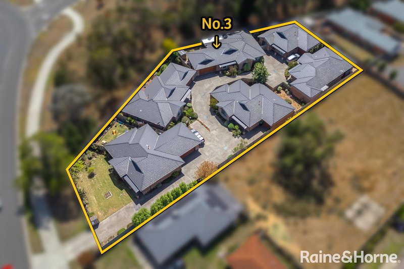 Photo - 3/104 Station Road, Gisborne VIC 3437 - Image 13