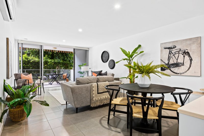 Photo - 3104/1-7 Waterford Court, Bundall QLD 4217 - Image 4