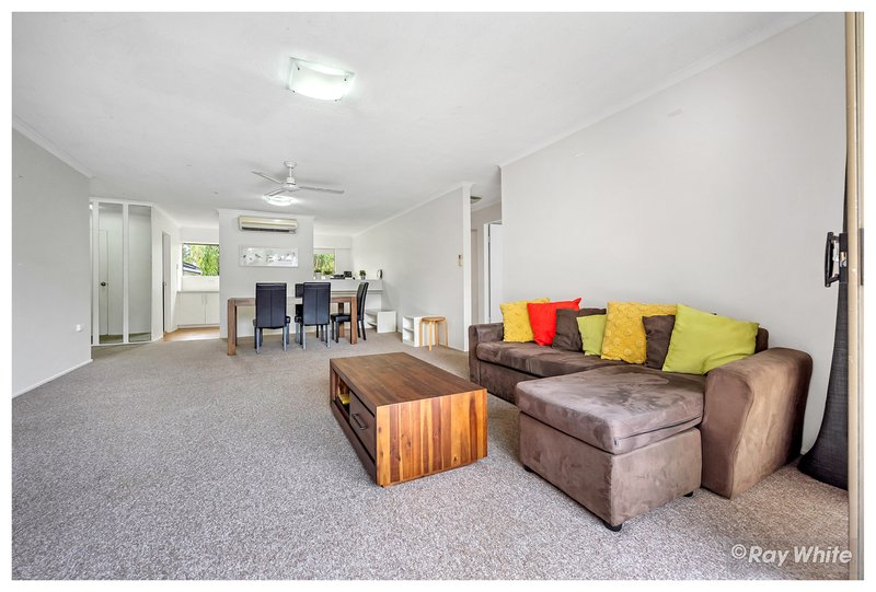 Photo - 3/105 Cambridge Street, The Range QLD 4700 - Image 5