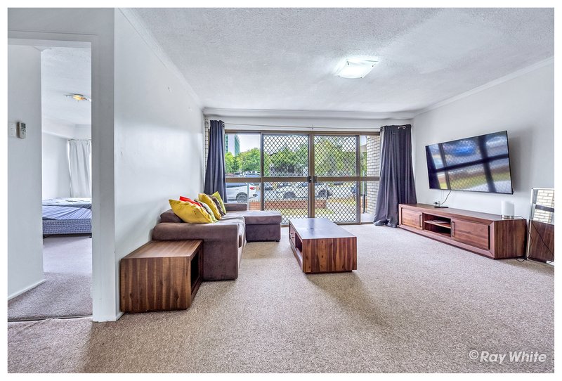 Photo - 3/105 Cambridge Street, The Range QLD 4700 - Image 6