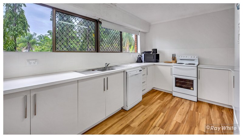 Photo - 3/105 Cambridge Street, The Range QLD 4700 - Image 12