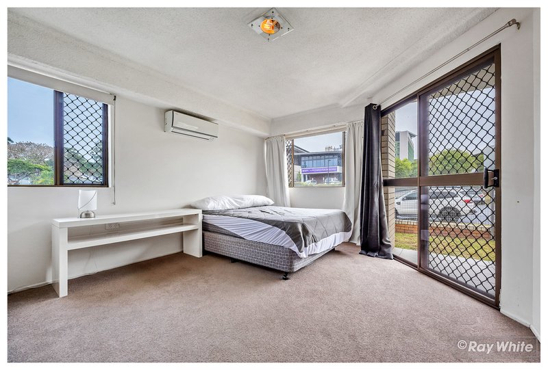 Photo - 3/105 Cambridge Street, The Range QLD 4700 - Image 13