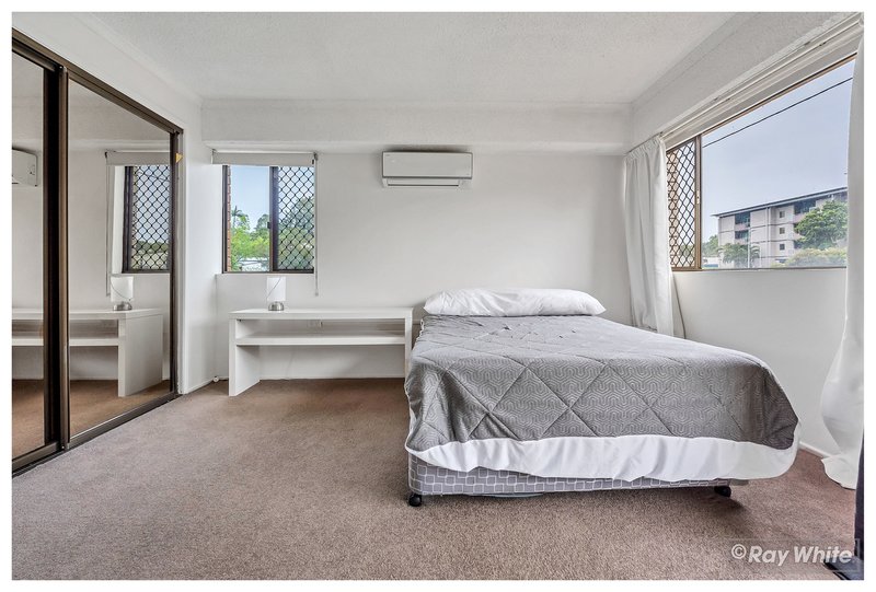 Photo - 3/105 Cambridge Street, The Range QLD 4700 - Image 14