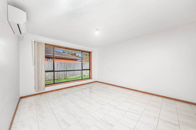 Photo - 3/106 Derby Drive, Epping VIC 3076 - Image 2