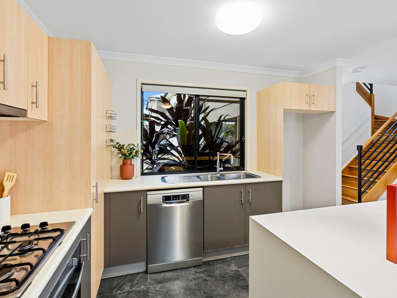 Photo - 3/106 Juliette Street, Greenslopes QLD 4120 - Image 5