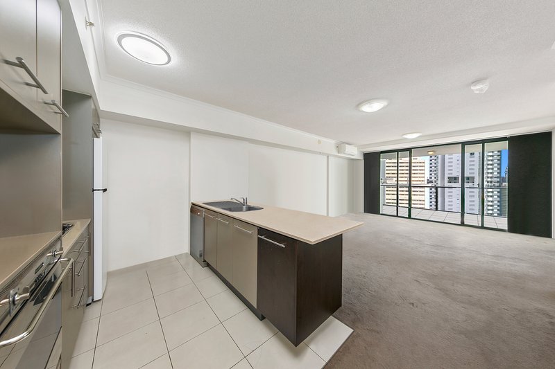 Photo - 3106/79 Albert Street, Brisbane City QLD 4000 - Image 2