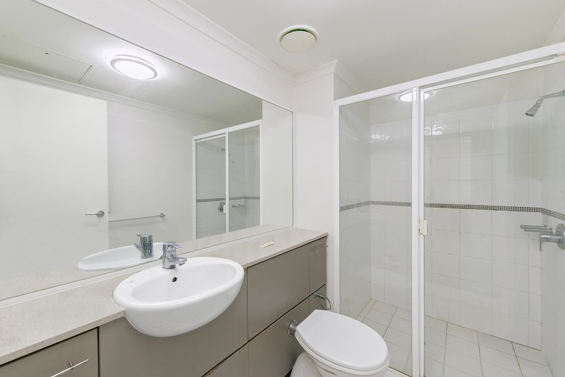 Photo - 3106/79 Albert Street, Brisbane City QLD 4000 - Image 6