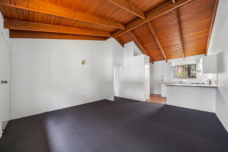 Photo - 3/108A Ewing Road, Woodridge QLD 4114 - Image 3