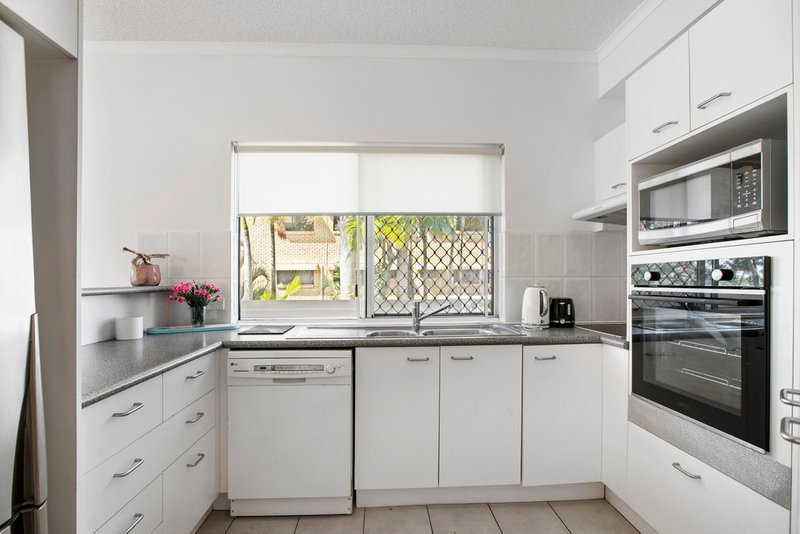 Photo - 3/109-111 Bradman Avenue, Maroochydore QLD 4558 - Image 5