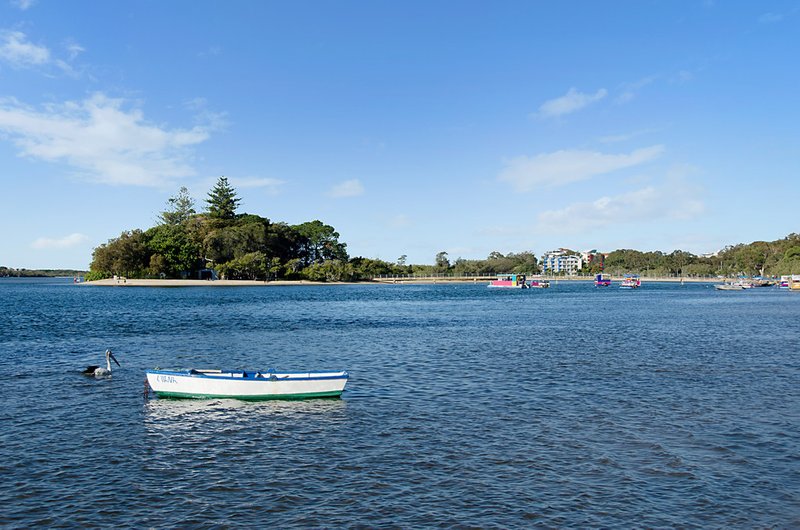 Photo - 3/109-111 Bradman Avenue, Maroochydore QLD 4558 - Image 9