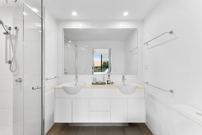 Photo - 310/9 Markeri Street, Mermaid Beach QLD 4218 - Image 6