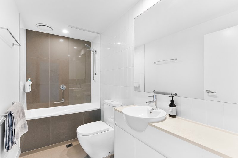 Photo - 310/9 Markeri Street, Mermaid Beach QLD 4218 - Image 10