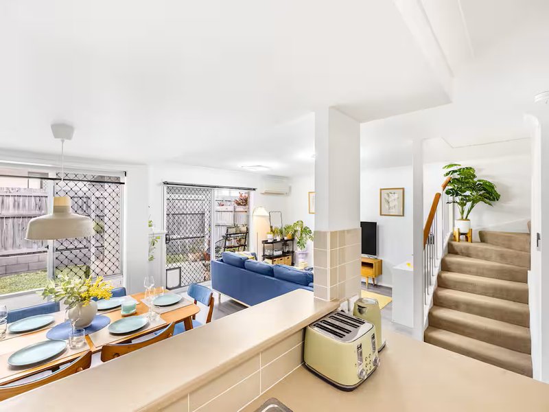 Photo - 31/1-13 Chase Close, Underwood QLD 4119 - Image 4