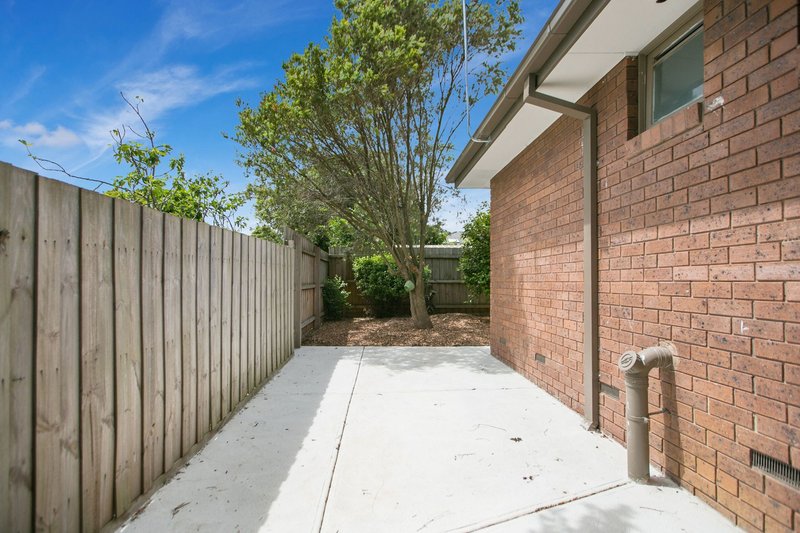 Photo - 3/11-13 Sheridan Avenue, Frankston VIC 3199 - Image 8