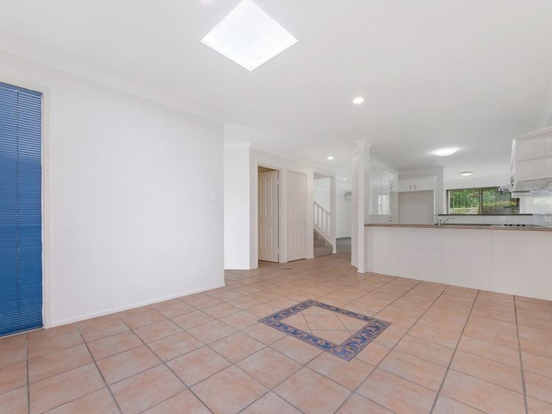 Photo - 3/11-17 Beachcomber Court, Burleigh Waters QLD 4220 - Image 2