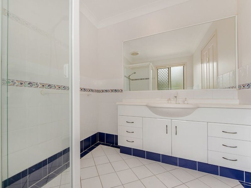 Photo - 3/11-17 Beachcomber Court, Burleigh Waters QLD 4220 - Image 8