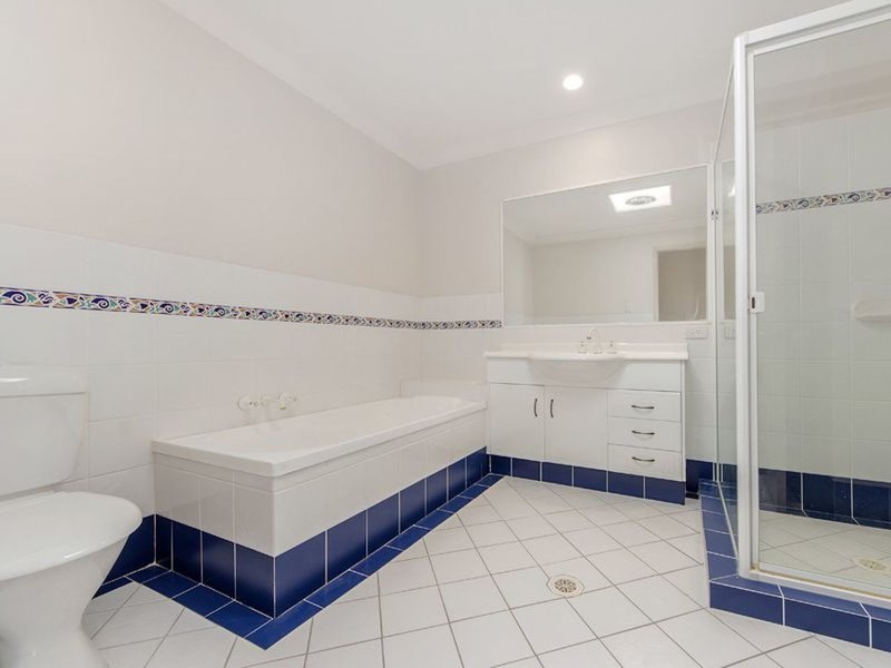 Photo - 3/11-17 Beachcomber Court, Burleigh Waters QLD 4220 - Image 11