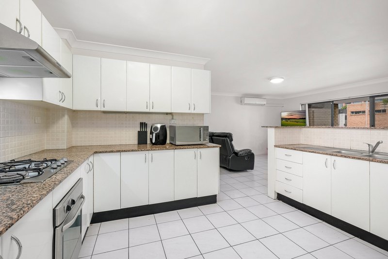 Photo - 31/1-5 Bungalow Crescent, Bankstown NSW 2200 - Image 3