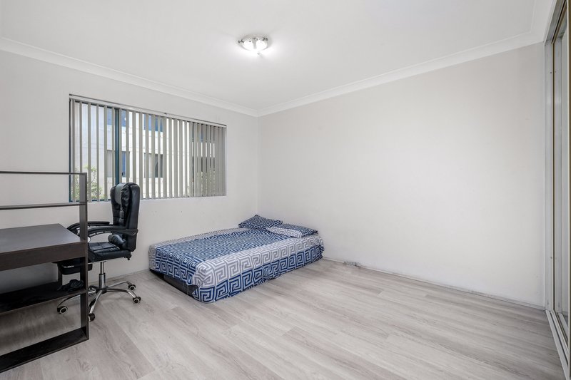 Photo - 31/1-5 Bungalow Crescent, Bankstown NSW 2200 - Image 4