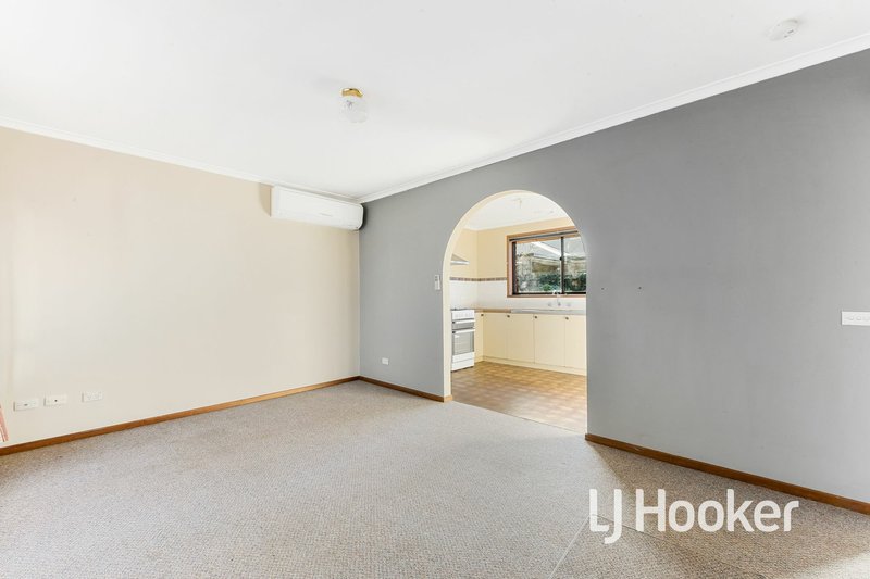 Photo - 3/11 Acacia Court, Pakenham VIC 3810 - Image 4