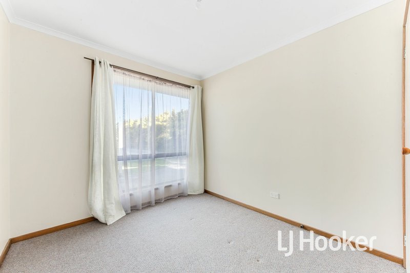 Photo - 3/11 Acacia Court, Pakenham VIC 3810 - Image 5