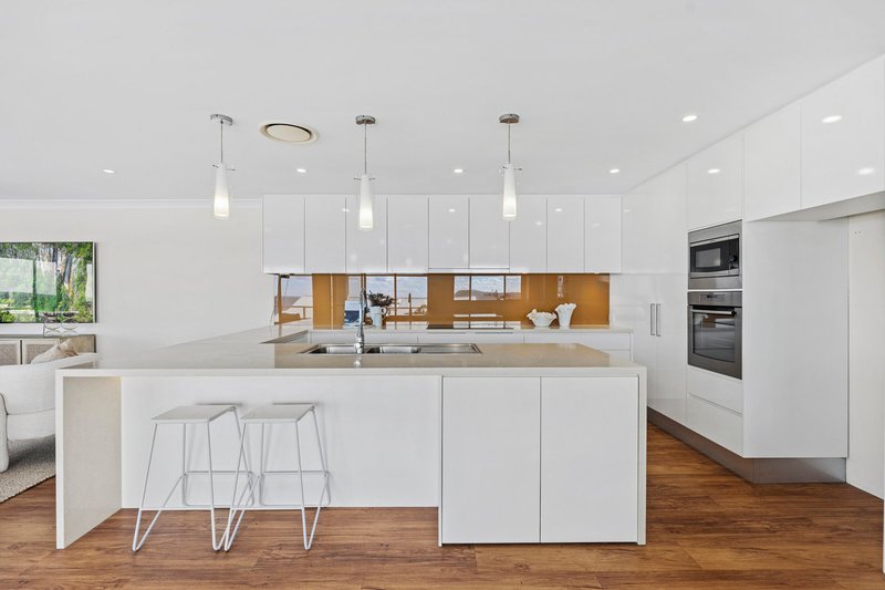 Photo - 3/11 Barnhill Road, Terrigal NSW 2260 - Image 9