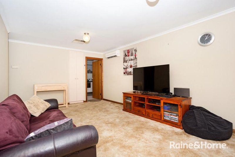 Photo - 3/11 Bradman Court, Morphett Vale SA 5162 - Image 4