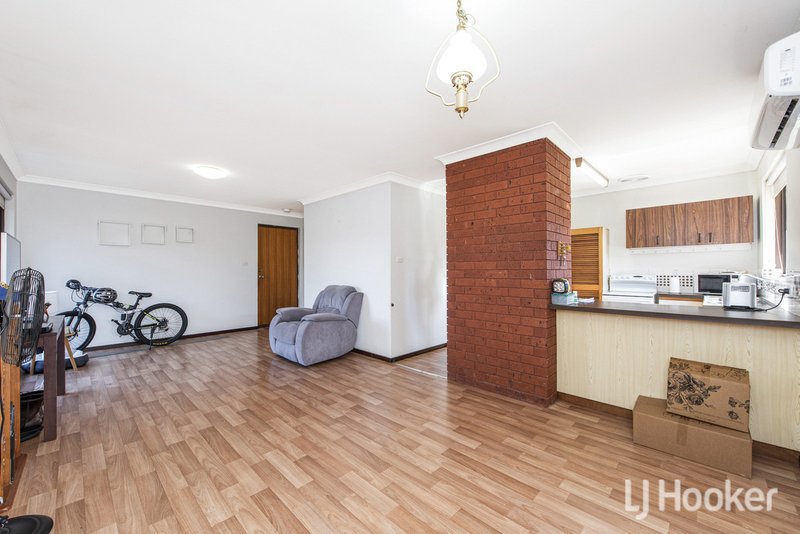 Photo - 3/11 Brooks Avenue, Waroona WA 6215 - Image 4
