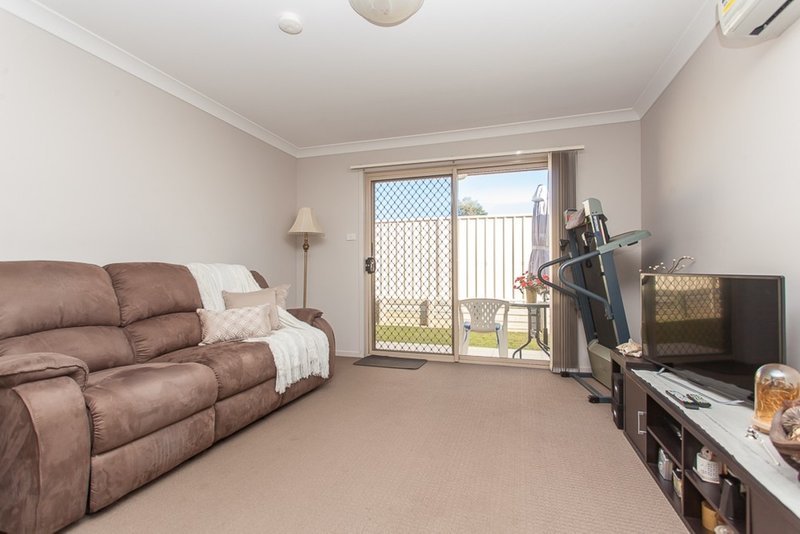 Photo - 3/11 Maclean Street, Cessnock NSW 2325 - Image 5