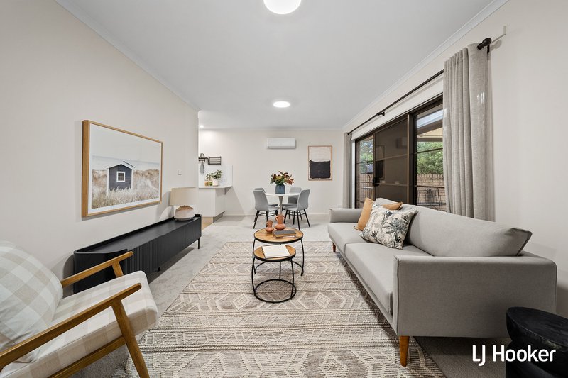 Photo - 3/11 Mathieson Crescent, Weetangera ACT 2614 - Image 1