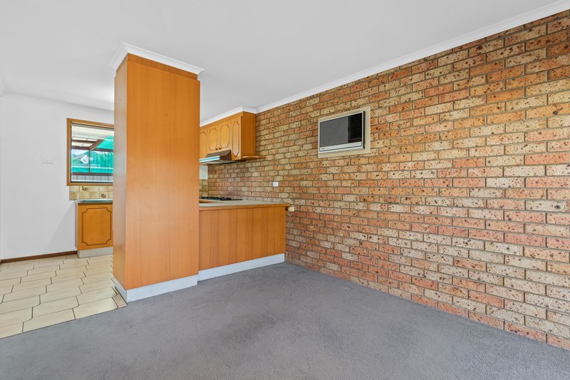 Photo - 3/11 Melita Avenue, Werribee VIC 3030 - Image 5