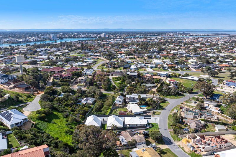 Photo - 3/11 Murray Crescent, Halls Head WA 6210 - Image 25