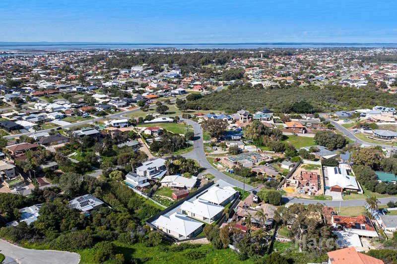 Photo - 3/11 Murray Crescent, Halls Head WA 6210 - Image 26