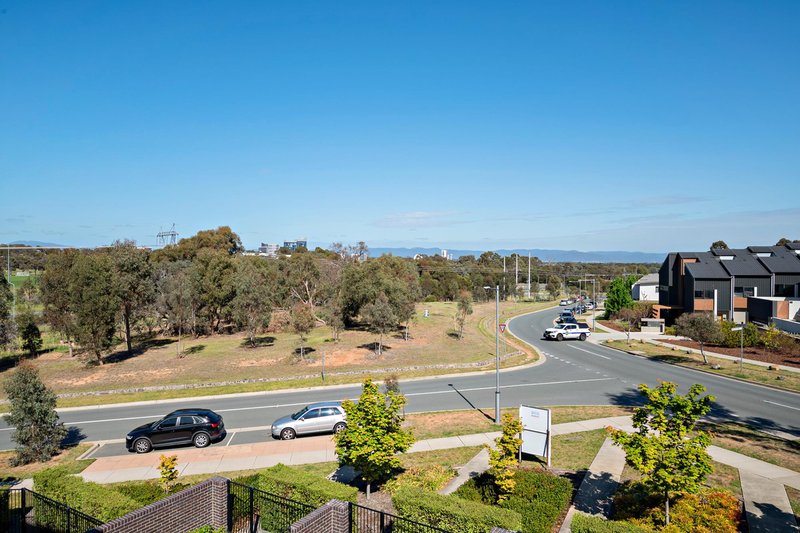 Photo - 31/1 Nevertire Street, Lawson ACT 2617 - Image 12