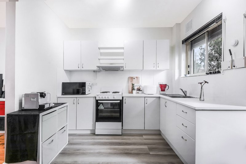 Photo - 3/11 Parry Avenue, Narwee NSW 2209 - Image 3