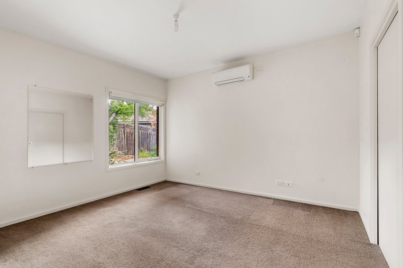 Photo - 3/11 Powley Parade, Watsonia VIC 3087 - Image 4