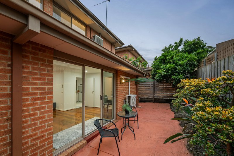 Photo - 3/11 Station Street, Blackburn VIC 3130 - Image 12