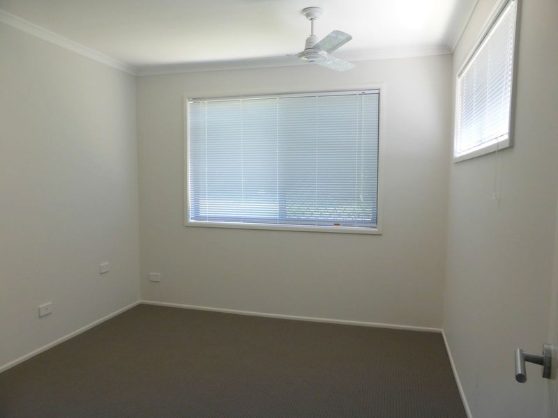 Photo - 3/11 View Street, Woody Point QLD 4019 - Image 10